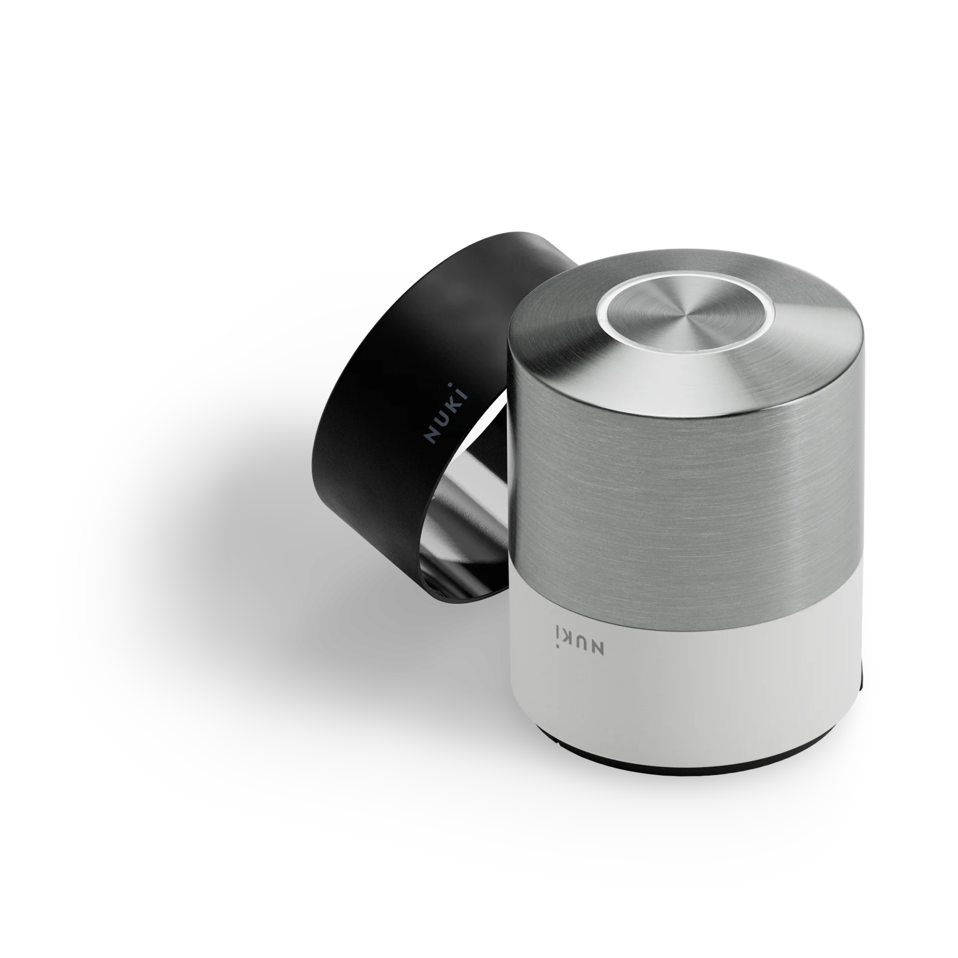 Nuki Smart Lock Pro avec anneaux noir et blanc